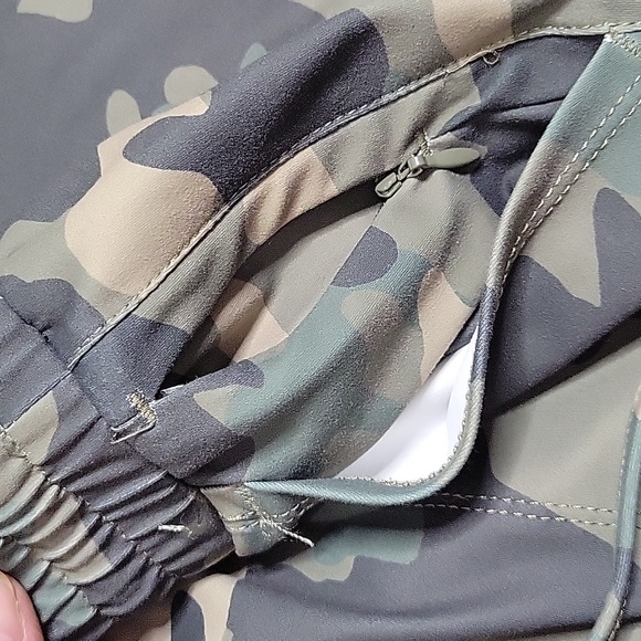 Zac & Rachel Camo Joggers - Picture 5 of 13
